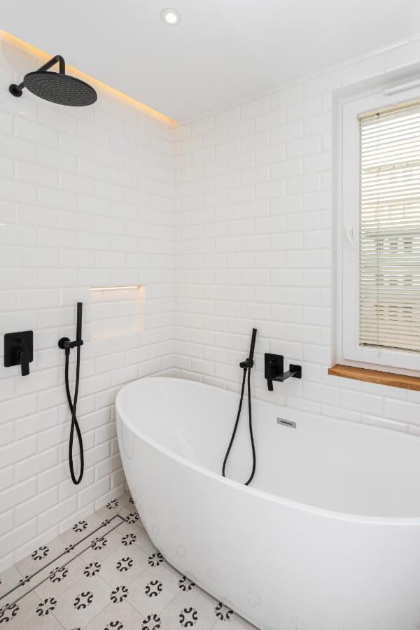 Cozy Pastel Two Bedroom Apartment In Central Gdynia By Noclegi Renters 外观 照片