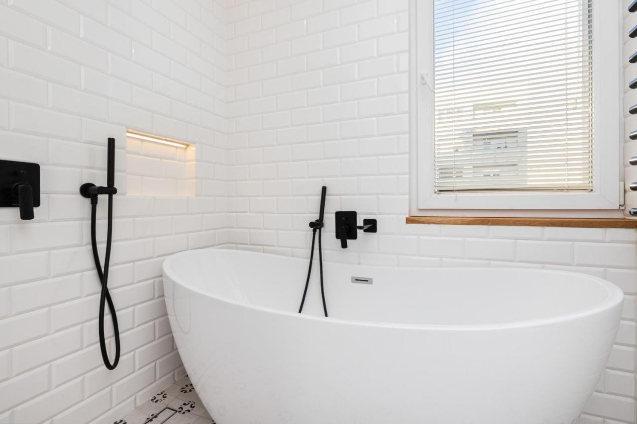 Cozy Pastel Two Bedroom Apartment In Central Gdynia By Noclegi Renters 外观 照片